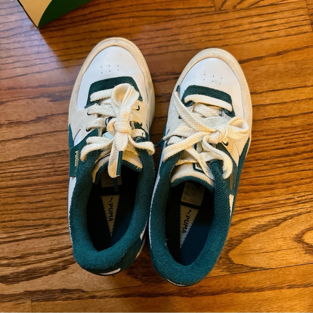 Puma Sneakers